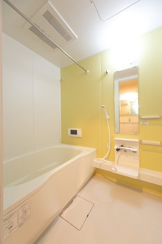 ＡＶＥＮＩＲ渋谷本町の浴室|※写真は同タイプ住戸です。
