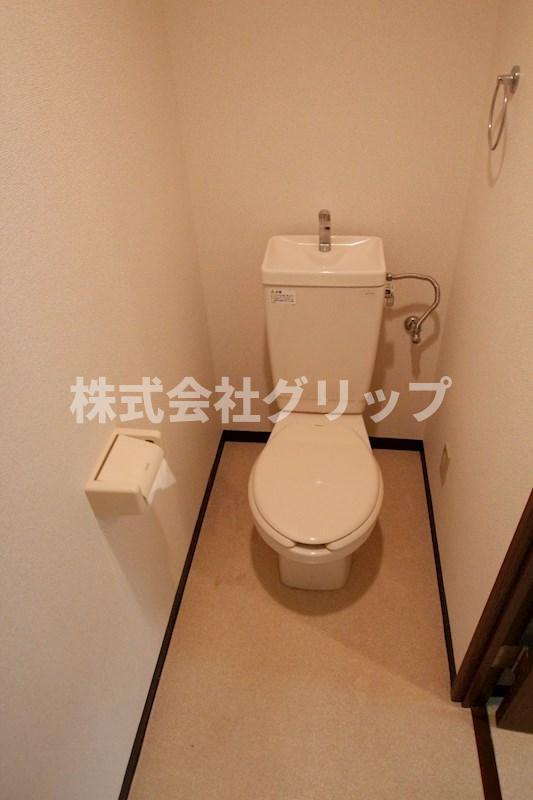 横浜市西区平沼１丁目の賃貸マンションのトイレ