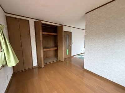 【洋室】 | 常総市水海道栄町　2階部分リフォ－ム　4DK