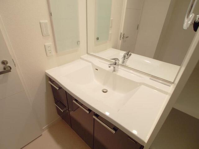 ＭＦＰＲ目黒タワーの洗面所|※写真は同タイプ住戸です。