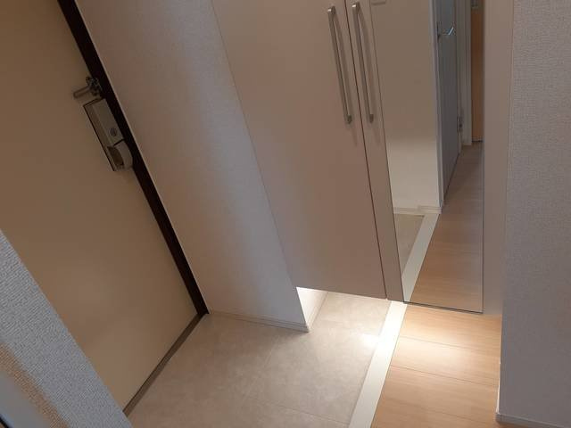 リバブルＫの玄関|明るい玄関です