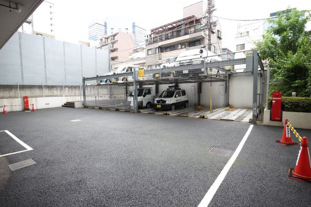 コンシェリア芝公園 ＭＡＳＴＥＲ’Ｓ ＶＩＬＬＡの駐車場|駐車場があります