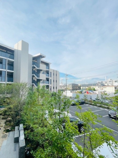 Ｂｒｉｌｌｉａ世田谷上北沢の駐車場|カースペースがあります