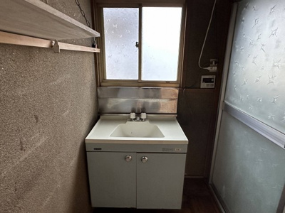 【洗面所】 | 下諏訪町北高木 中古住宅③ | 洗面