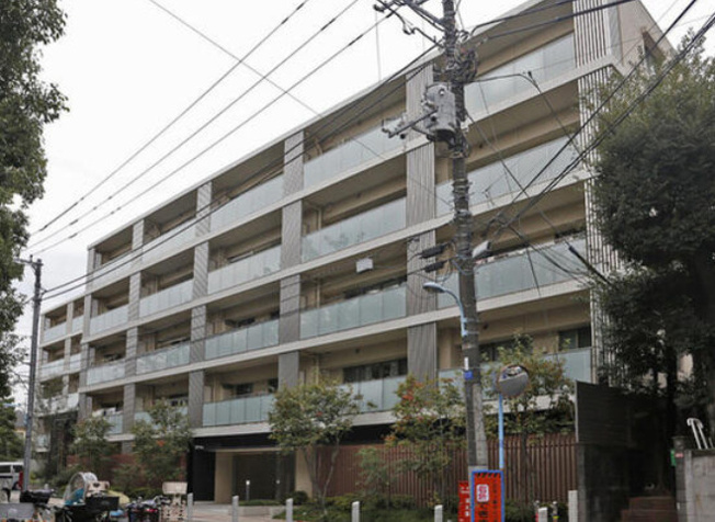 【外観】 | ソアラノーム荻窪天沼 | 鉄筋コンクリート造のがっちりとした建物。