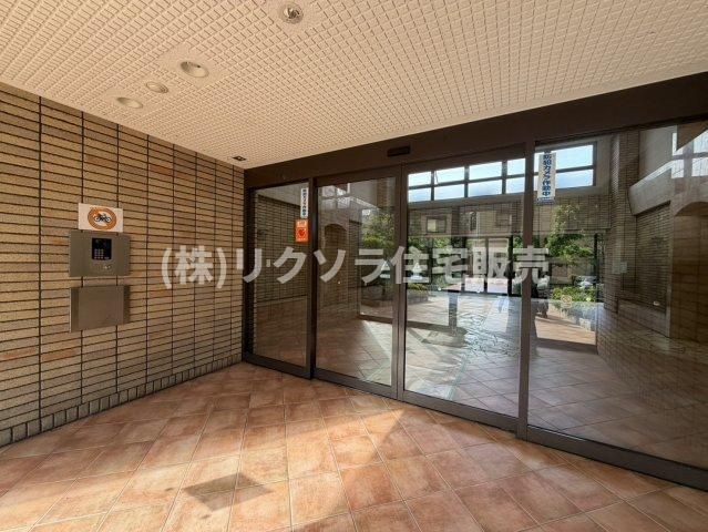 トーカンジェネラス香里丘ステラシティの防犯設備|オートロック付き
■物件内覧・資金計画相談・住宅ローン相談、リフォーム相談、お問合せ受付中■
※当日・翌日のご内覧、ご相談はお電話でのお問合せがスムーズです！