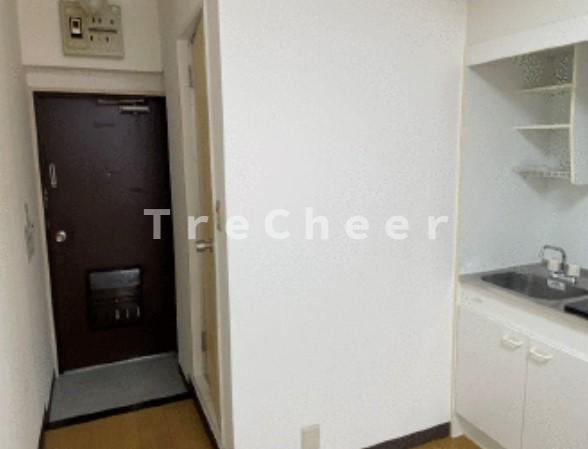 グレースプラザ若松町の玄関