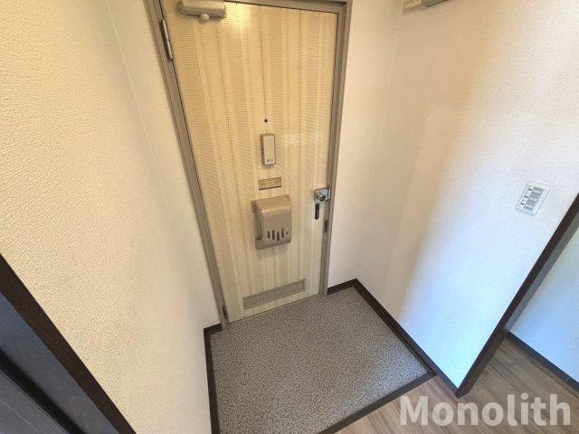 ハイツ曽根の玄関
