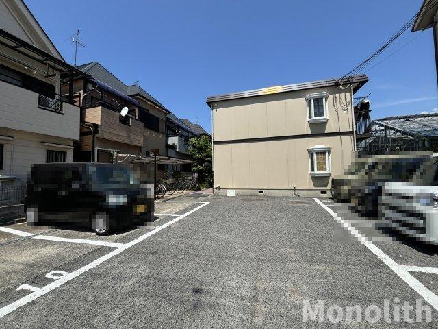 ハイツ曽根の駐車場