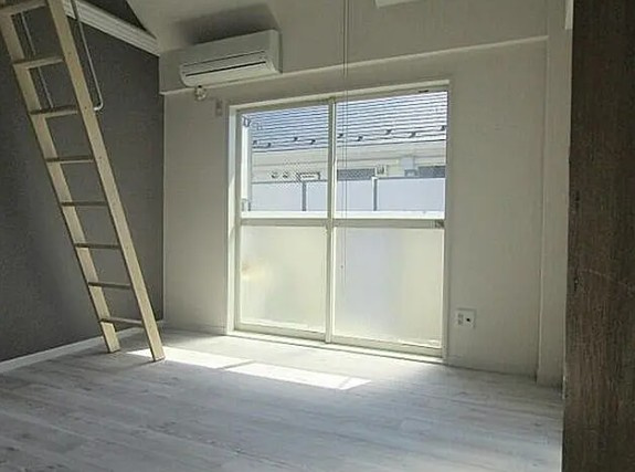 House of Shiinamachiの居間・リビング|※別部屋参考写真