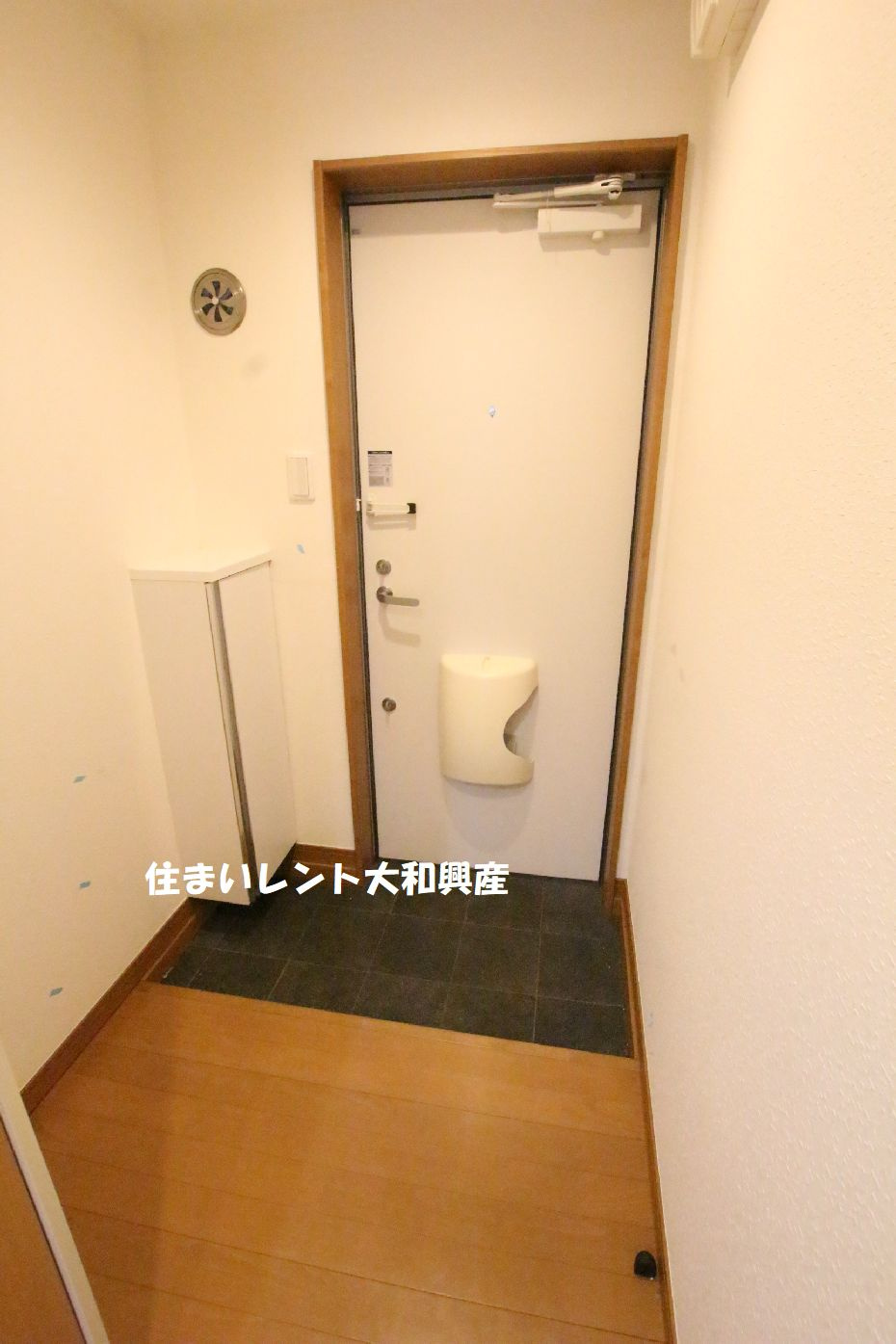 マ・ピエス町田の玄関