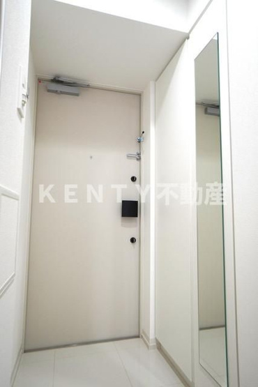 【玄関】 | リテラス蒲田 | 明るい玄関です