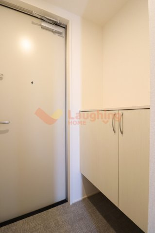 ル・ココンの玄関|明るい玄関です