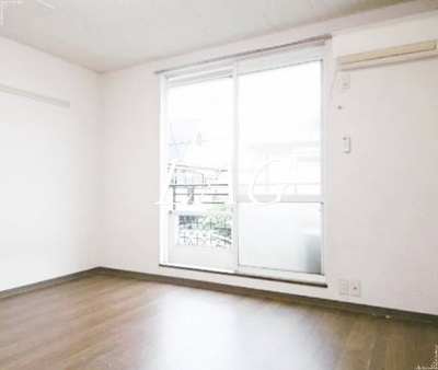 【居間・リビング】 | ミニヨンハイム | 洋室のお部屋です。