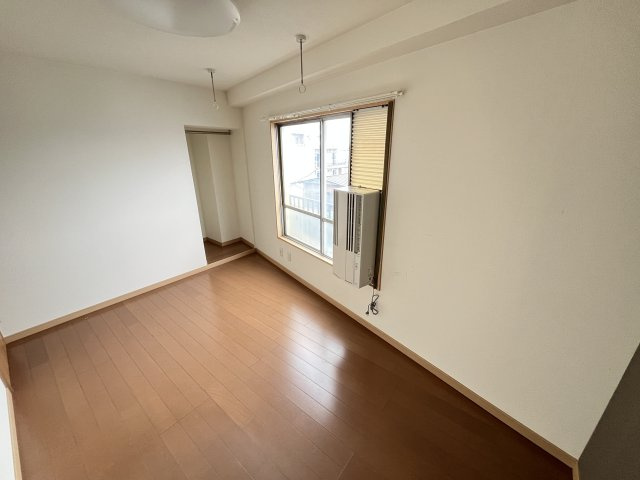 第２京葉マンションの寝室