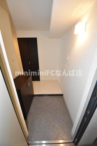 アーベル更紗北堀江の玄関