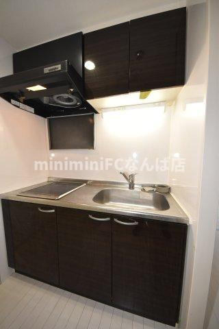 アーベル更紗北堀江のキッチン