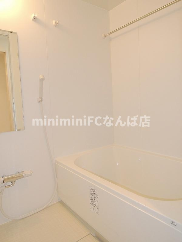 アーベル更紗北堀江の浴室