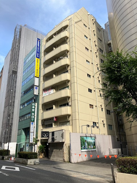 渋谷区代々木２丁目の店舗事務所の外観