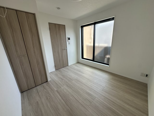 リアル綱島パークテラスB棟の居間・リビング|※302号室参照