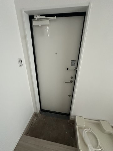 リアル綱島パークテラスB棟の玄関|※303号室参照