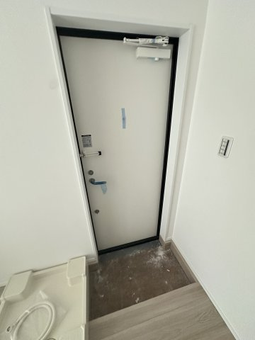 リアル綱島パークテラスA棟の玄関|※303号室参照