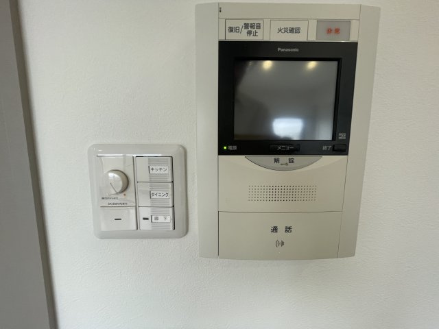 ダイナコートエスパシオ板付の防犯設備|テレビモニター付きインターホンなので安心ですね♪