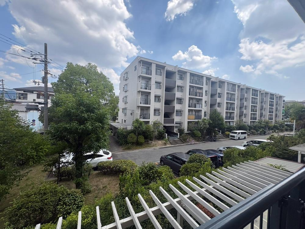 住道駅前住宅28号棟の展望|■物件内覧・資金計画相談・住宅ローン相談、リフォーム相談、お問合せ受付中■
※当日・翌日のご内覧、ご相談はお電話でのお問合せがスムーズです！
