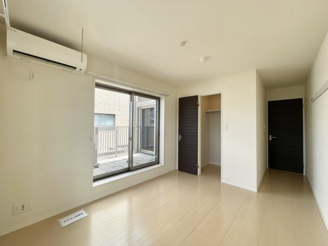 ジュヌパン用賀の洋室