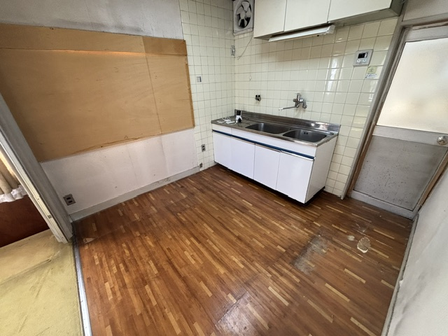 神戸市垂水区西舞子9丁目　中古戸建　地下車庫1台付！のその他|使いやすいキッチンです