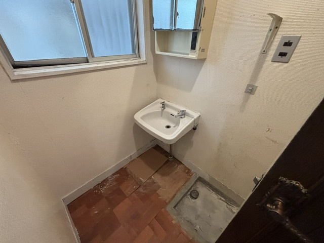 神戸市垂水区西舞子9丁目　中古戸建　地下車庫1台付！の浴室|お風呂です