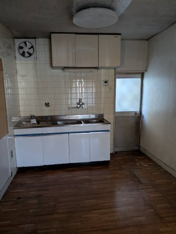 神戸市垂水区西舞子9丁目　中古戸建　地下車庫1台付！のキッチン|使いやすいキッチンです