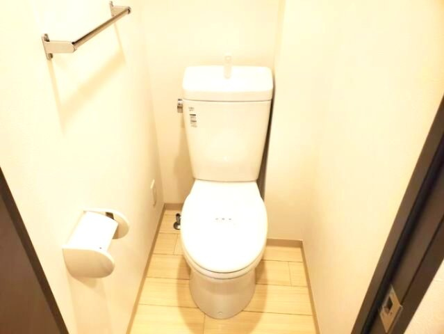 ＧＲＡＳＳ ＳＱＵＡＲＥ六番館のトイレ