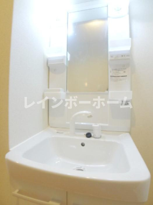特典：仲介手数料が50％OFFです‼の洗面所|忙しい朝には欠かせない洗面所です