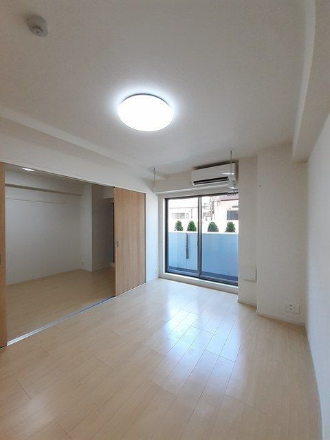 Ｆｏｒｅｓｔ三軒茶屋の居間・リビング