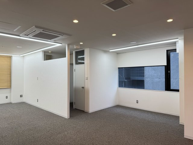 早川ビルの居間・リビング