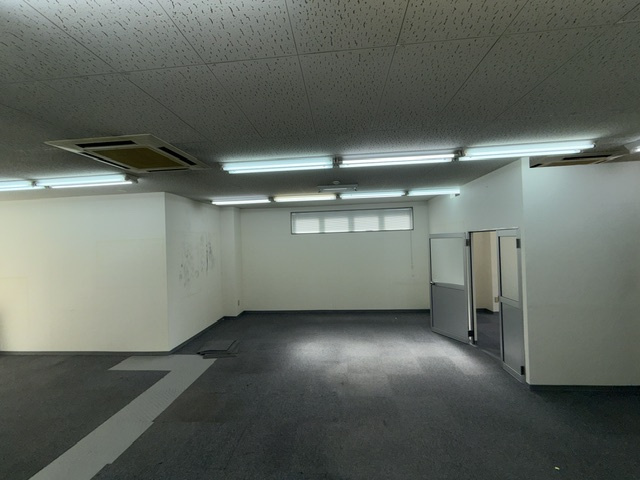 植村ビルの内装