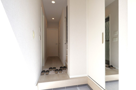 今市２丁目戸建の玄関