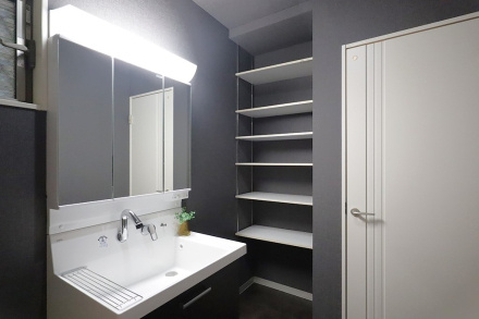 今市２丁目戸建の独立洗面台