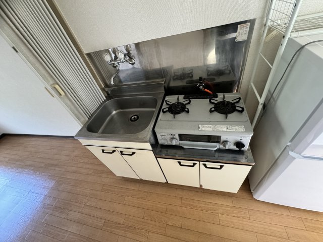 八王子市谷野町のアパート
