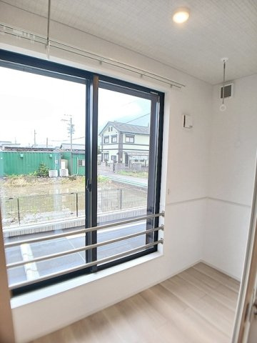 テライオ　村前の内装