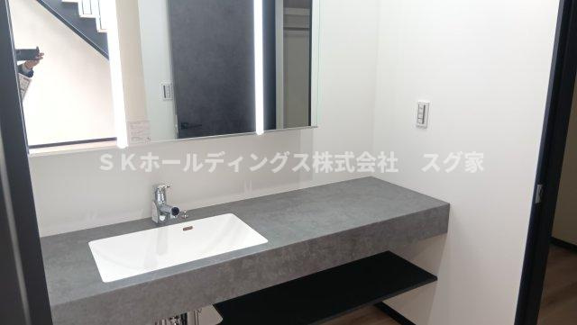 綾部市岡町新築戸建て住宅の独立洗面台