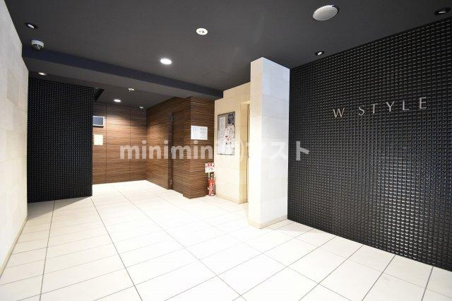 W-STYLE大阪駅前のロビー