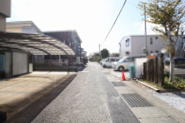 高知市弥生町　新築戸建  2期１棟2号棟　(全2区画)　　の前面道路含む現地写真|【一方】　東　幅：4.2ｍ　公道　接面:7.58ｍ