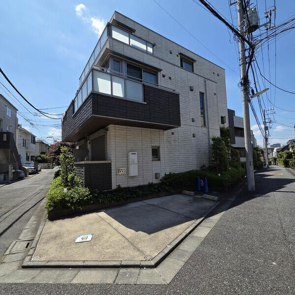 ドムス北沢の外観|お電話でお問い合わせを頂くとスムーズです♪