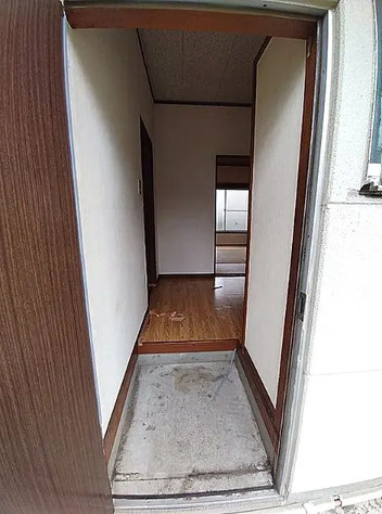 岩井コーポの玄関|落ち着いた玄関です