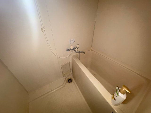 行徳石田マンションの浴室|コンパクトで使いやすいお風呂です