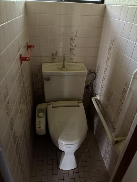 薬円台４丁目戸建てのトイレ