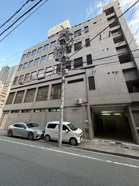 ロイヤルクイーンビル1階