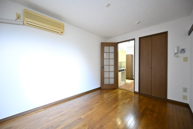 ＯＺ弐番街の洋室|スタンダードな洋室です